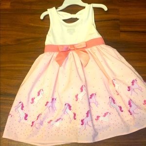 Unicorn girls dress size (5) pink and white colors